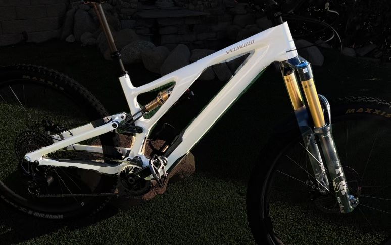 2023 Specialized Stumpjumper Evo Pro frame size S4 (Large)