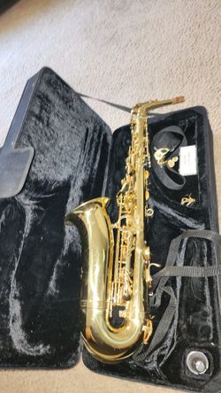 Zephyr Saxophone With Case