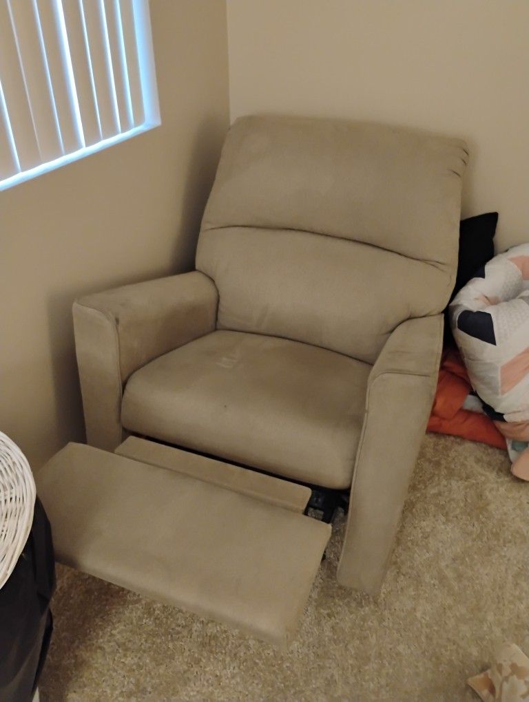 Recliner Chair