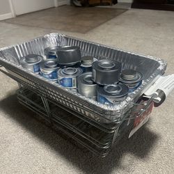 Food trays and fuel can