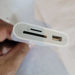 Apple Lightning to SD Card Camera Reader 
