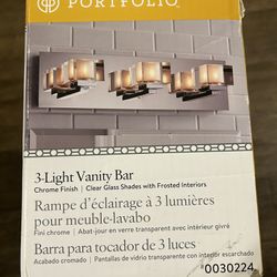3 Light vanity Bar 