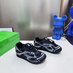 Bottega Veneta Orbit-black