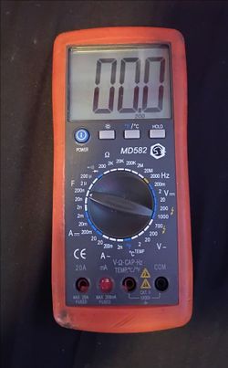 MD582 Digital Multimeter