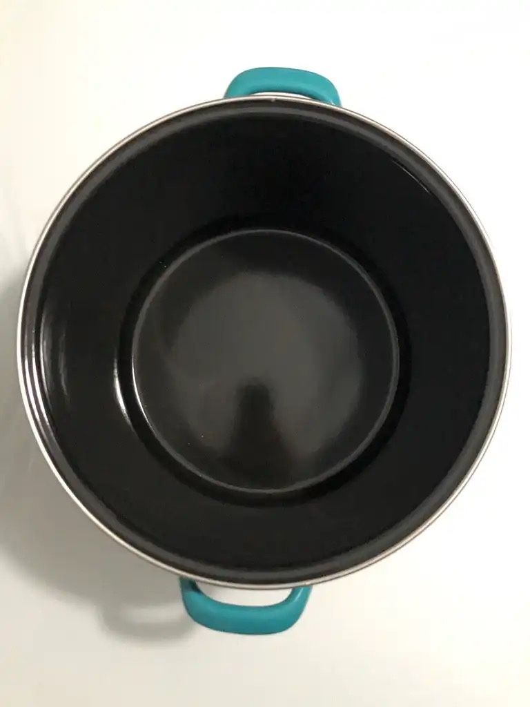 NEW Chantal Enamel On Steel 8 Quart Stockpot With Lid, Sea Blue Kitchen & Dining