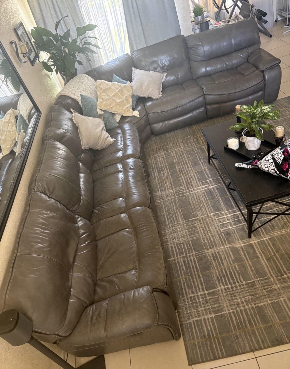 Sectional couches
