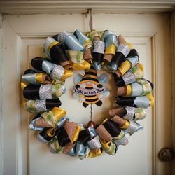 Cute As Can Bee Wreath 
