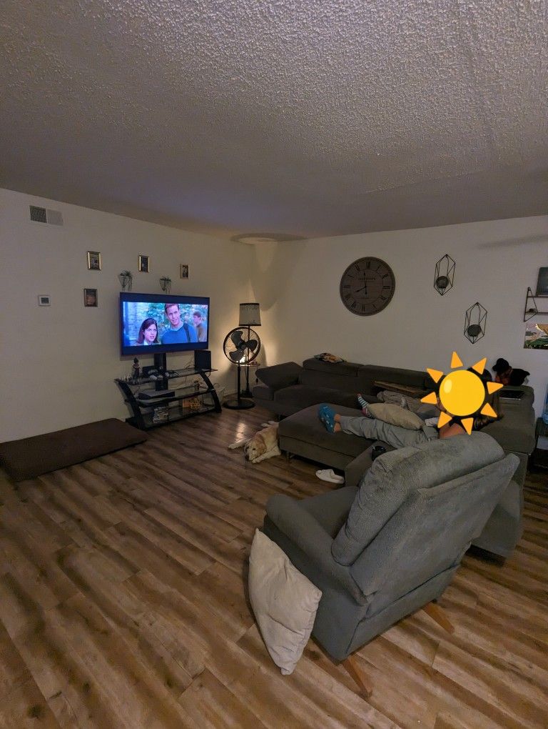 Free Sectional Sofa (First Come)