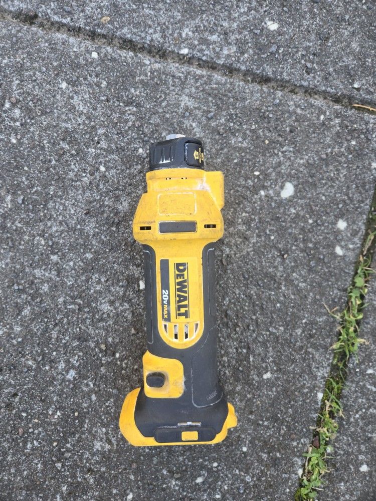Dewalt And Milwaukee Tools