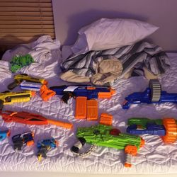 Nerf Gun Lot Of Like 10 Guns