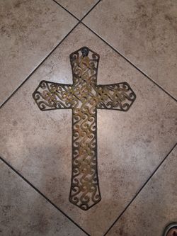 18" inch metal cross $5