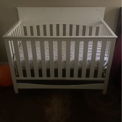 Baby’s Crib/Bed