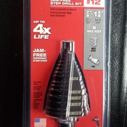Milwaukee  7/8 in. - 1-3/8 in. #12 Black Oxide Step Drill Bit - 5-Steps - (48-89-9212)