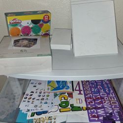 Random Lot Of Arts & Crafts Stuff