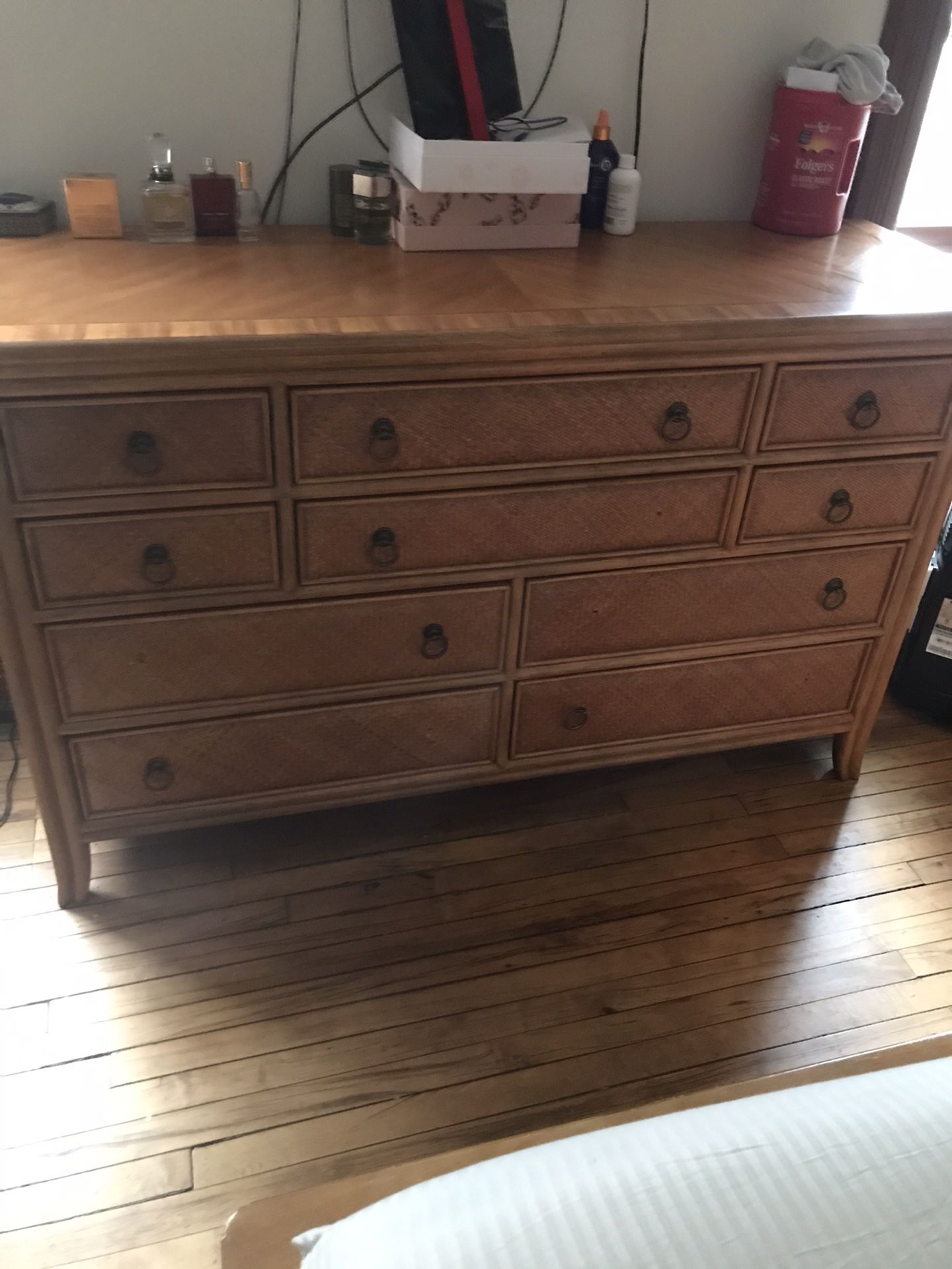Matching bedroom set king size