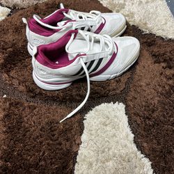 Adidas women shoes Size US 7 1/2 
