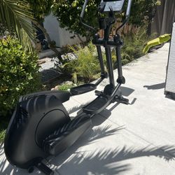 Life Fitness Integrity Elliptical COMMERCIAL GRADE 