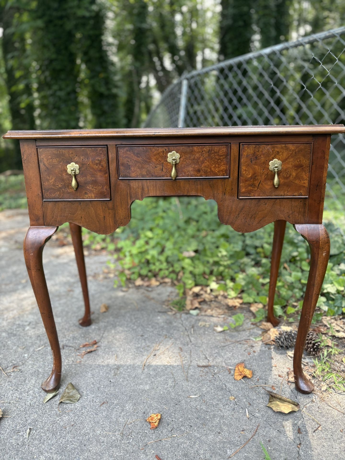 BAKER Inlaid Mahogany Queen Anne Style Side Table