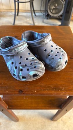 Crocs size 2
