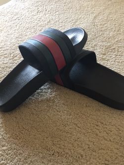 Gucci flip flops