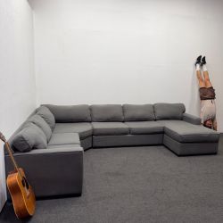 Retails for 2.7k! Dark Gray Sectional Couch - Perfect Condition *Clean af* Can Deliver