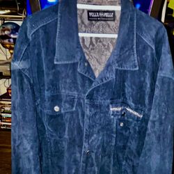 This Preowned pelle and pelle  men’s size XXL navy blue corduroy jacket is in good condition located Off lake mead and Simmons area asking $50