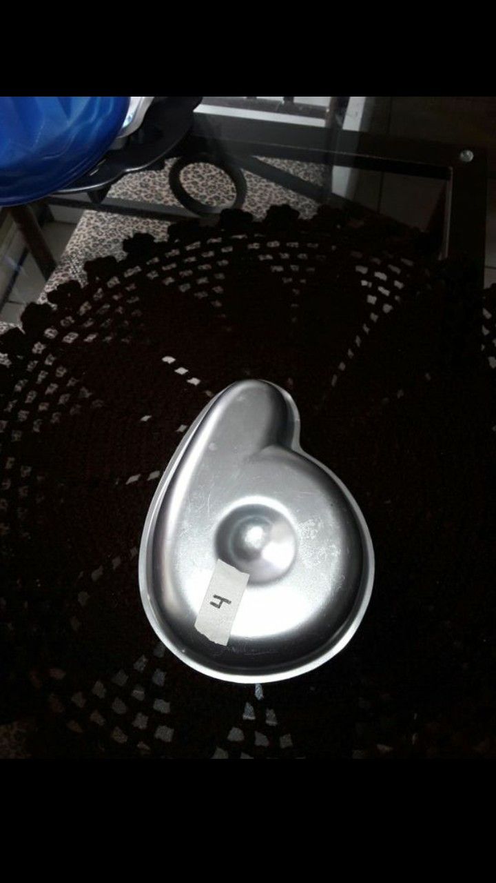 Wilton cake pan