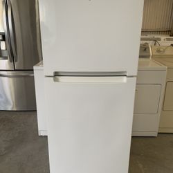Fridge Whirlpool 24” Wide Good Condition 90 Days Warranty Refry Whirpool 24 Pulgadas Ancho Buenas Condiciones 90 Dias De Garantia 