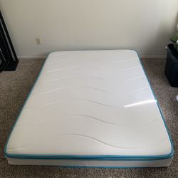 Queen Mattress Hybrid - Memory Foam And Springs