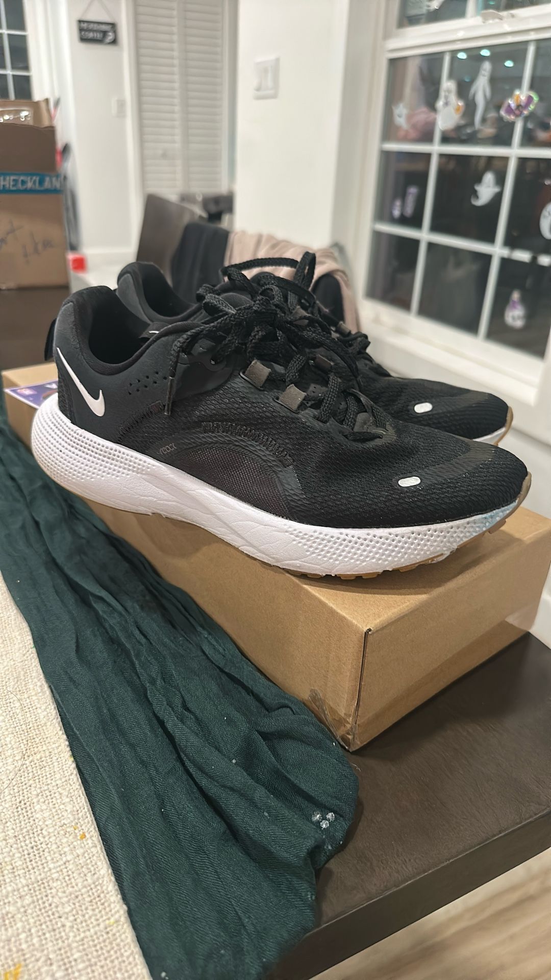 Women’s Nike Escape Run Sz. 8.5