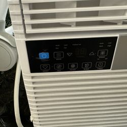 Home Window Ac 14500 BTU Like New 