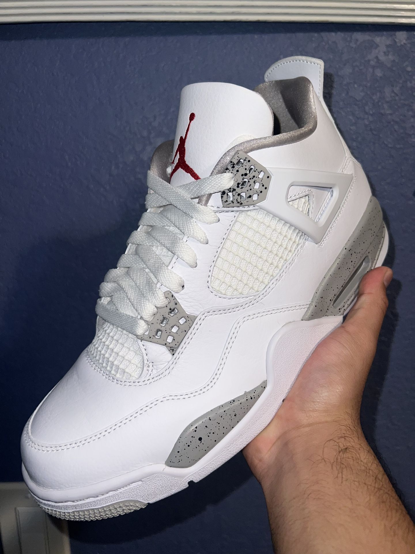 White Oreo Jordan 4