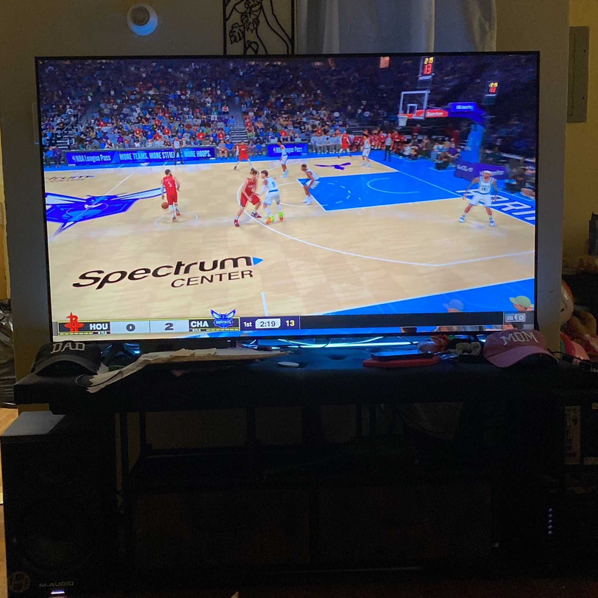 *READ DESCRIPTION* 60 INCH CRYSTAL UHD SMART 4K TU7000 SERIES