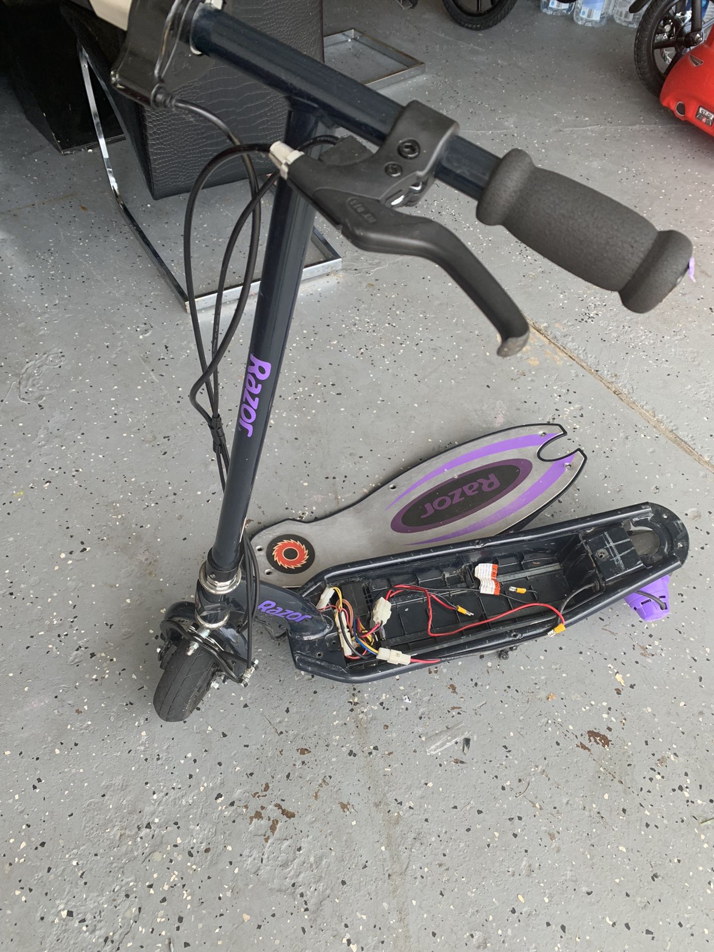 Electric Scooter No Battery, Doesn’t Work
