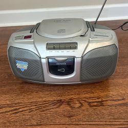 Aiwa CSD-A120 CD Radio Cassette Boombox
