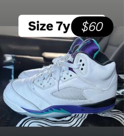 Jordan retro cheap size 7y