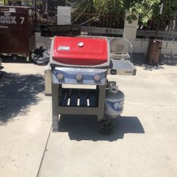 Weber Propane Grill. Asador Para Usarse Con Gas Propane 