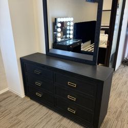 New Black Dresser With Mirror 