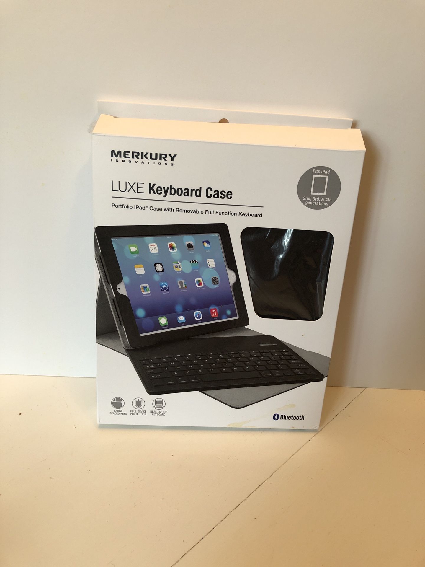 Ipad:Merkury keyboard case & Bluetooth For iPad