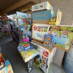 Brand new toys starting from $10 and up.   Juguetes nuevos empezando de $10 para arriba     Open late.  Main St., Desert and eastern. 