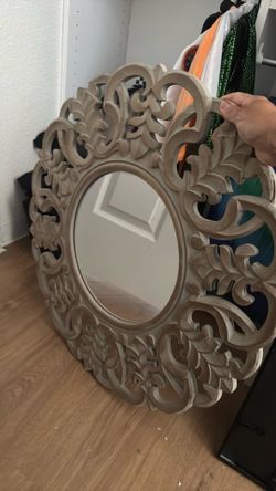 Mirror decor