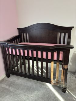 Evolur brown Crib