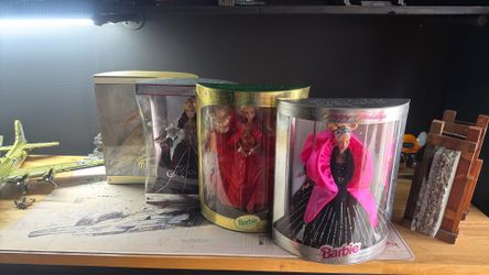 Holiday Barbie’s