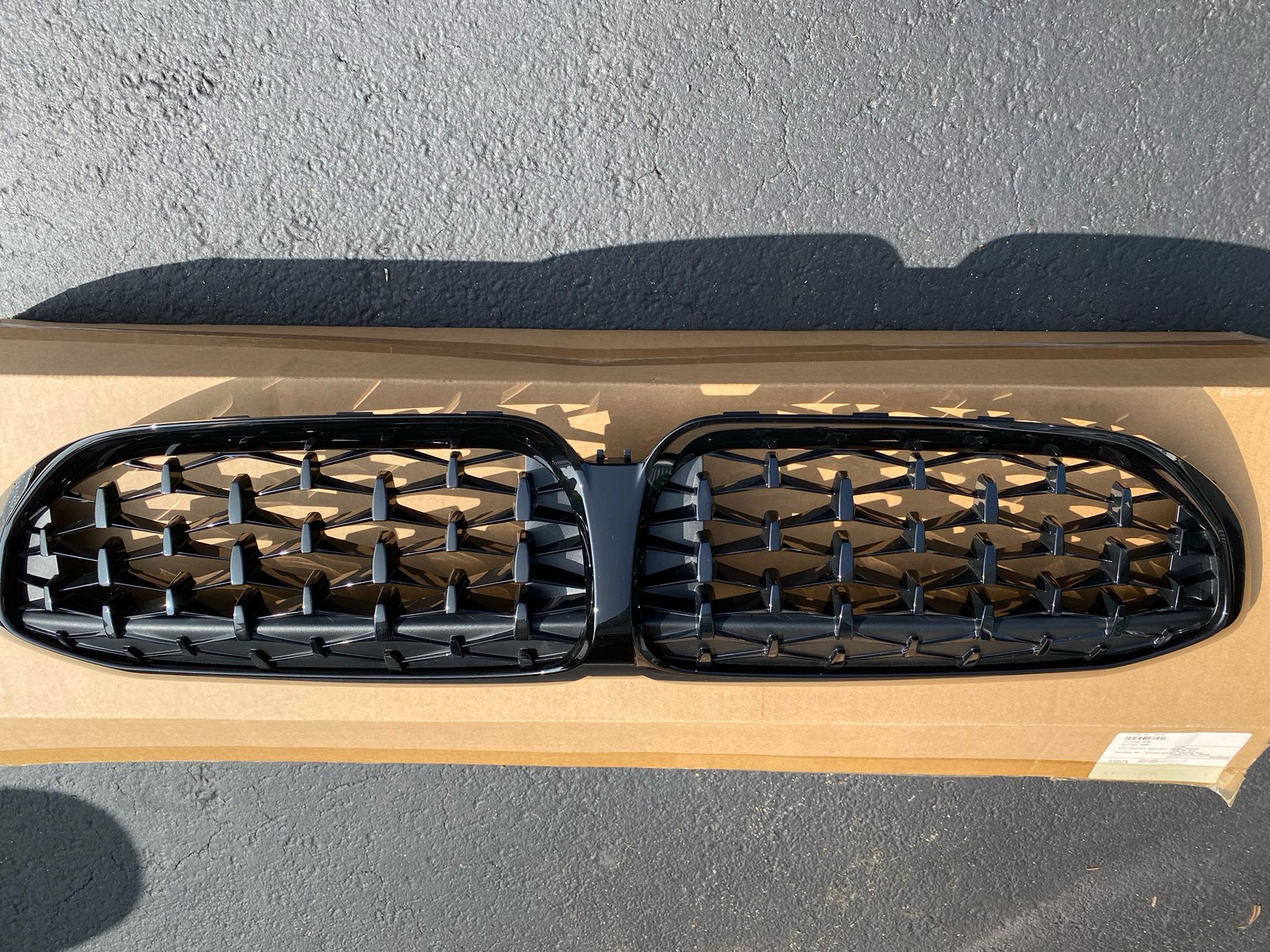 BMW 2019-2022 Front Grill 3 Series.