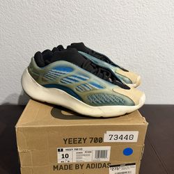 Yeezy 700 Arzareth Size 10