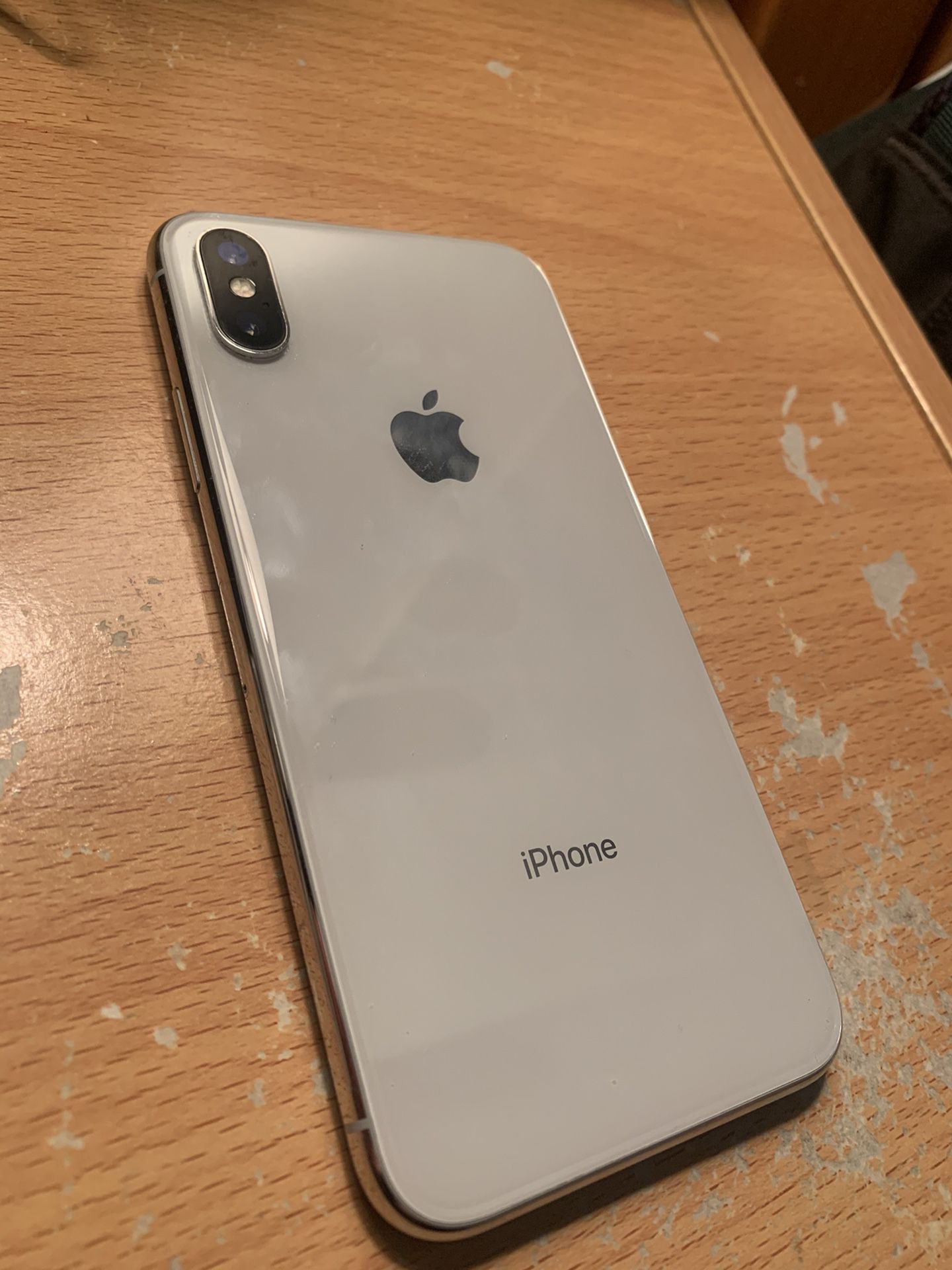 IPhone X with unresponsive screen needs replacement
