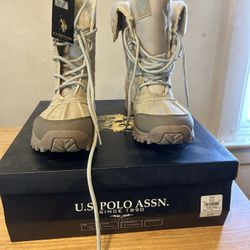 Ladies boots