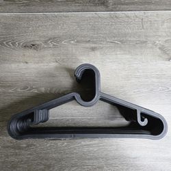 Plastic Hangers 10 Black 