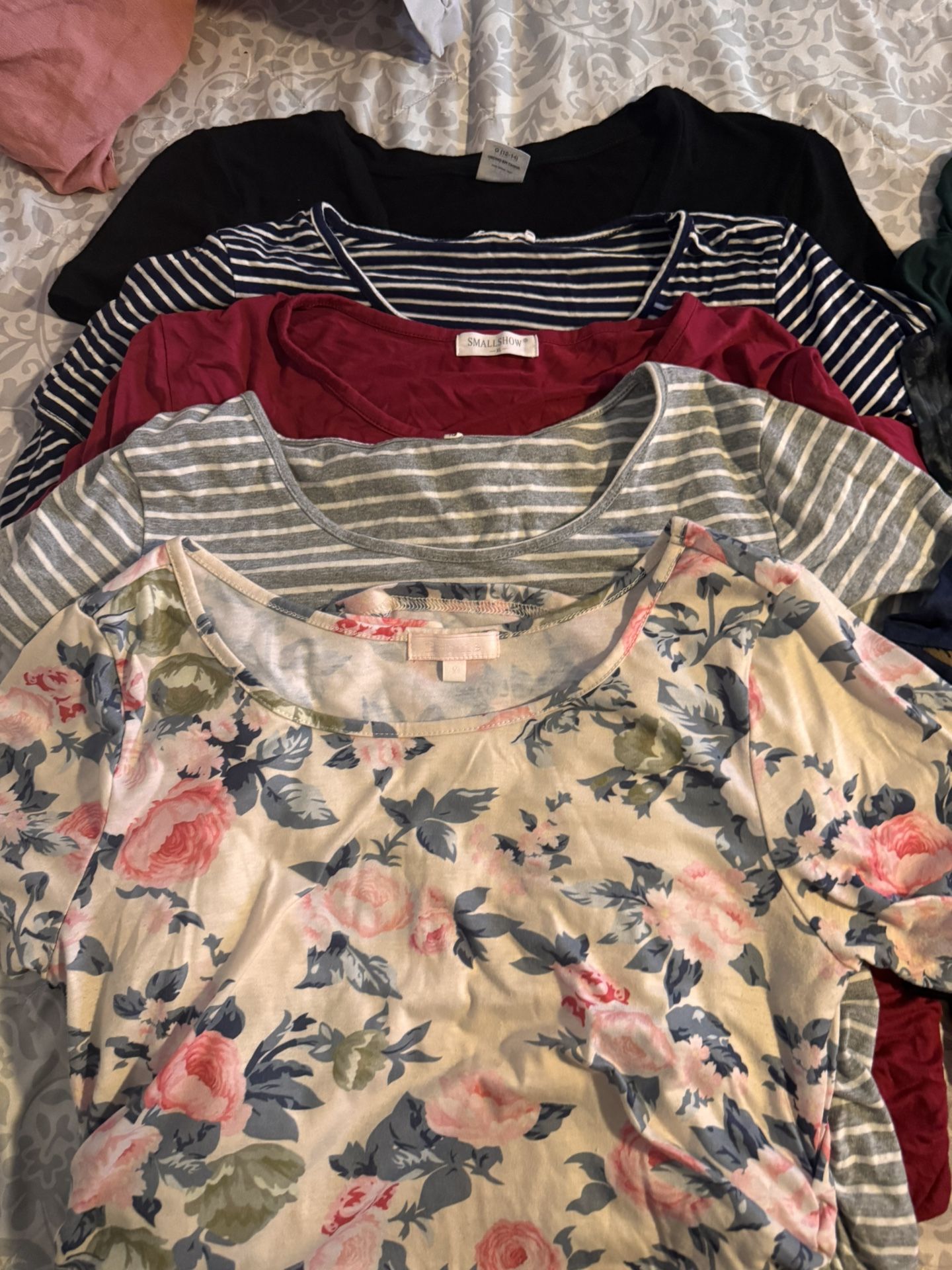 Maternity Clothes L/XL Dresses- Shorts- Pants- Shirts- Belly Support 