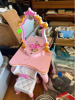 Pink Disney Princess Enchanting Messages Musical Vanity